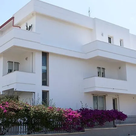 Πανσιόν Excellent 3*