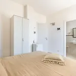 Excellent 3*