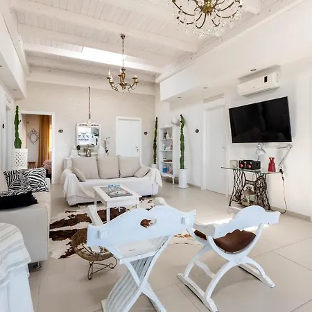 ゲストハウス Excellent 3*